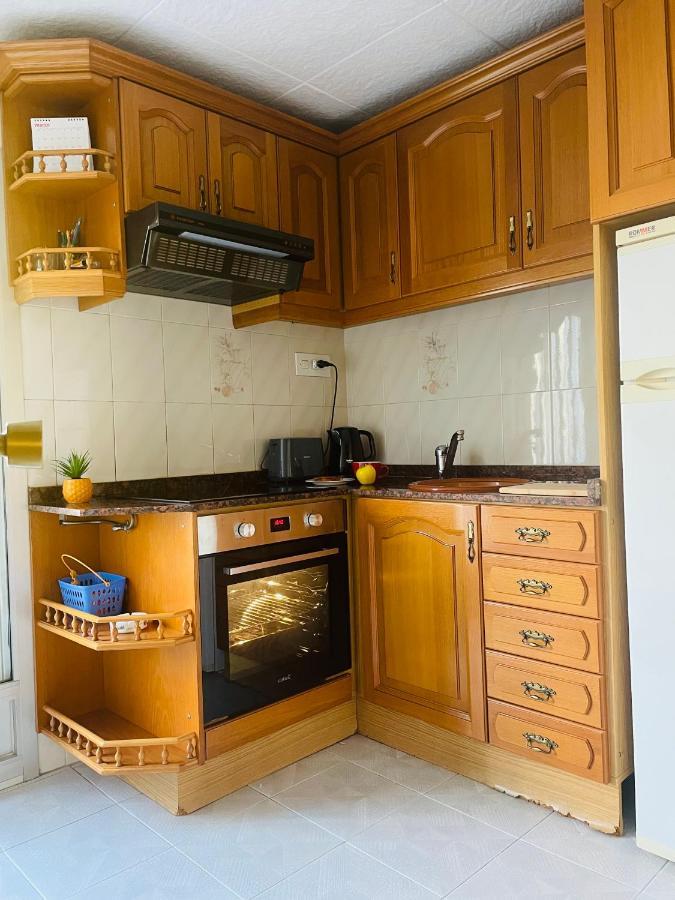Cozy 2-Bedroom Serviced Apartment With Netflix Пуэтро-де-Сагунто Экстерьер фото