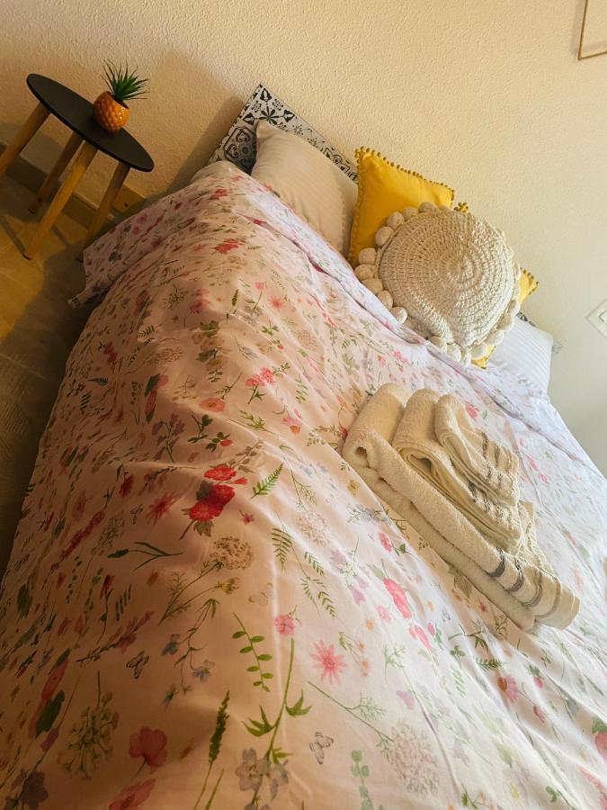 Cozy 2-Bedroom Serviced Apartment With Netflix Пуэтро-де-Сагунто Экстерьер фото